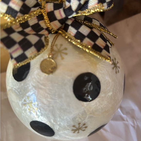 Mackenzie Childs NIB Snowflake capiz ornament with black & gold dots - Picture 2 of 6
